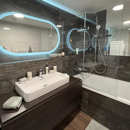 Eurovea Tower Lux 34th Floor Apartman