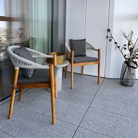 Luxury 34th Floor Eurovea Tower Apartment Bratislava